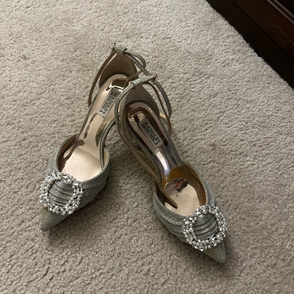 Badgley Mischka Women's Silver Heels, Size 9